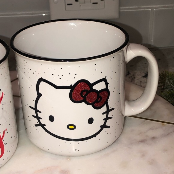 ✨NWT✨ Hello Kitty Sanrio Set of 2 Large Speckle Glitter Mugs - Picture 3 of 10
